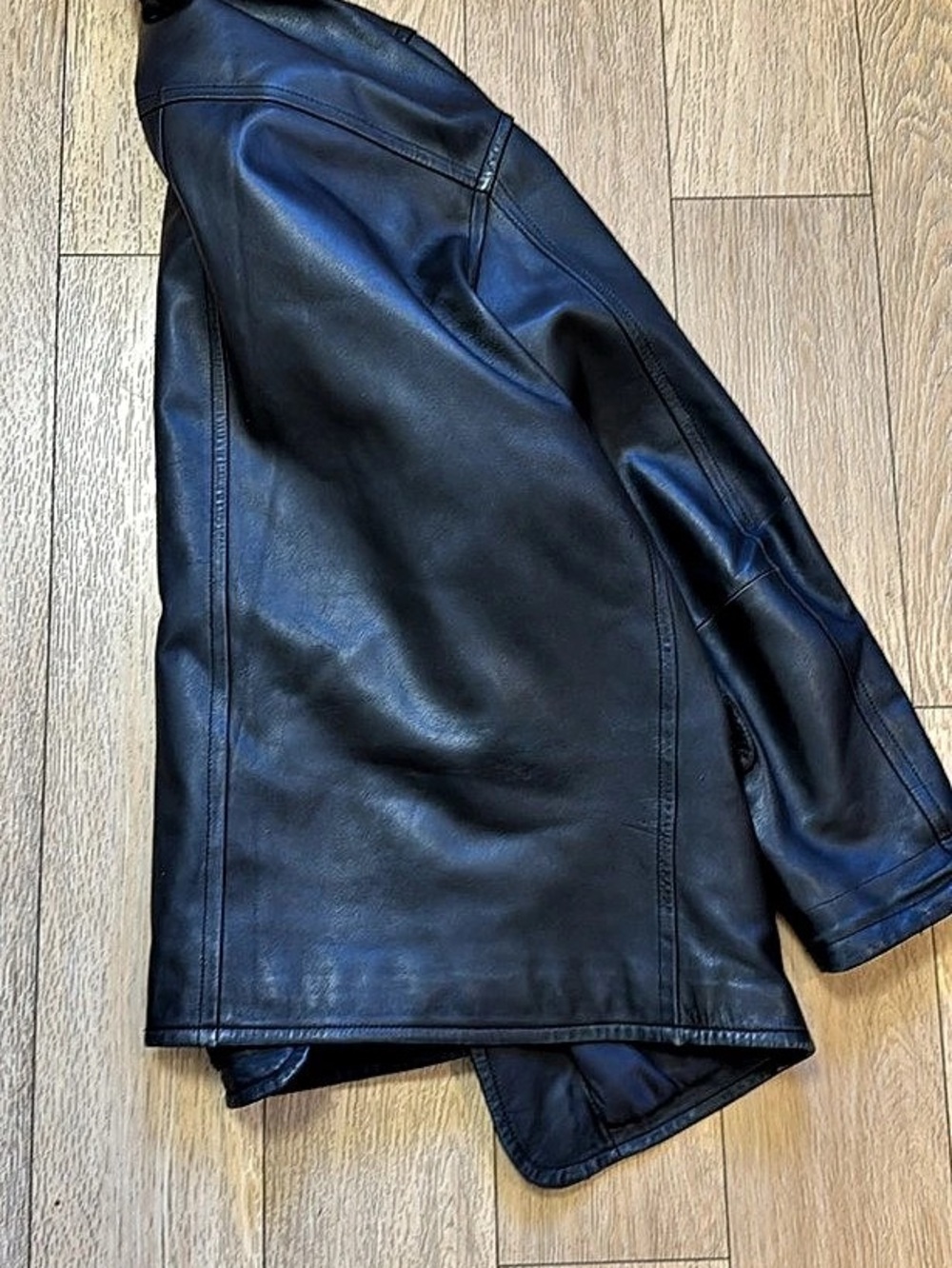 Men’s Black Leather Jacket Like New - Picture 3 of 3